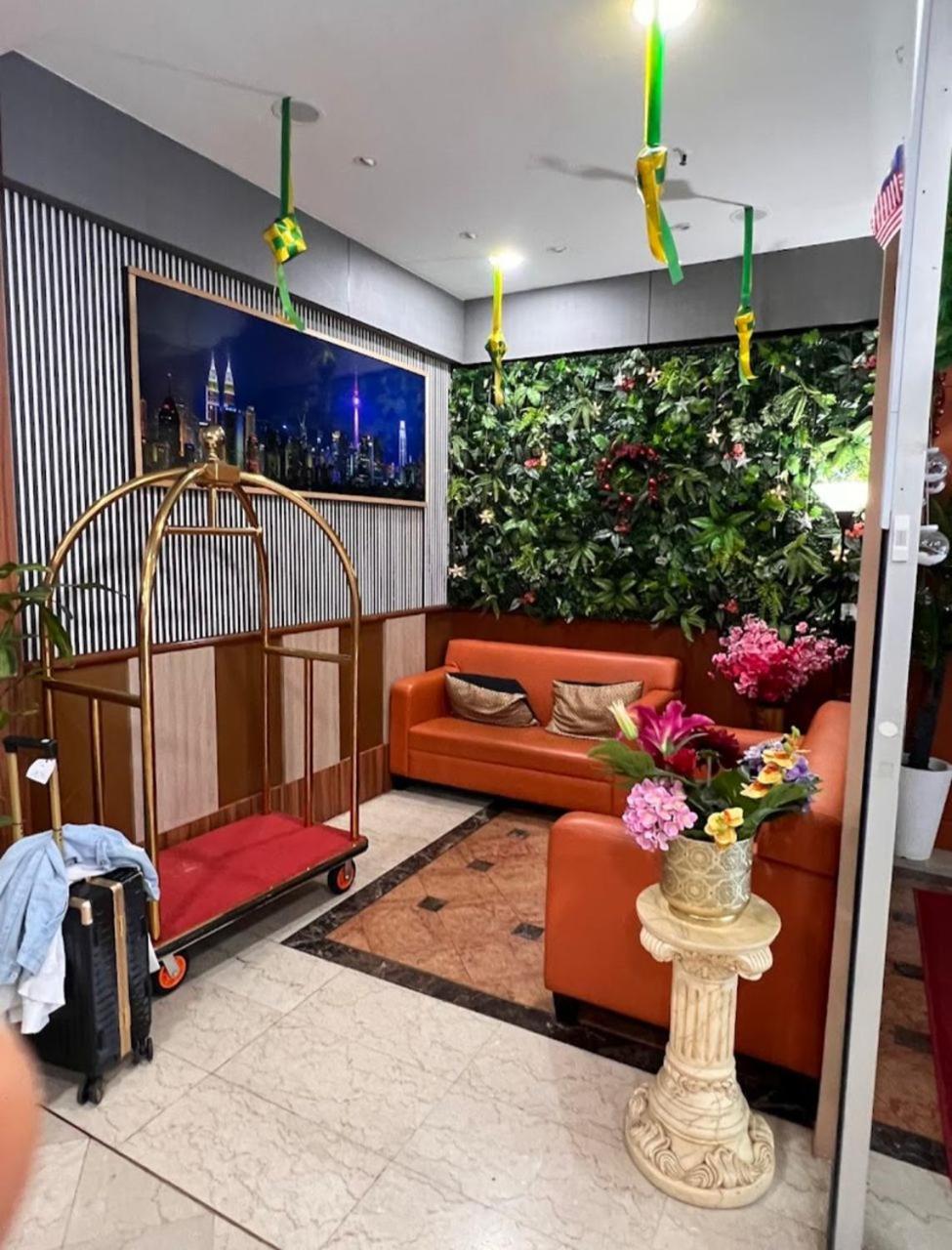 Hotel Orkid Hills At 쿠알라룸푸르 외부 사진
